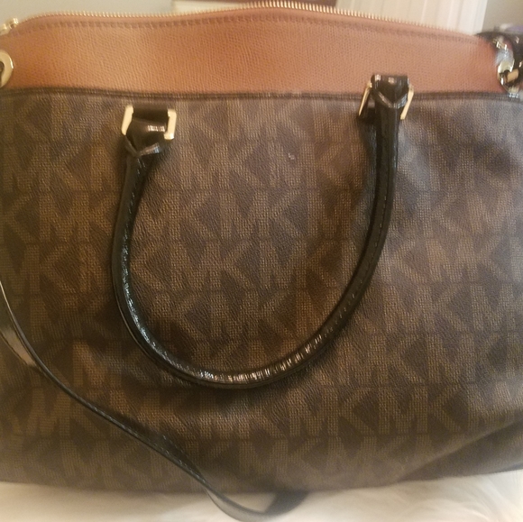 Purse - Picture 2 of 3